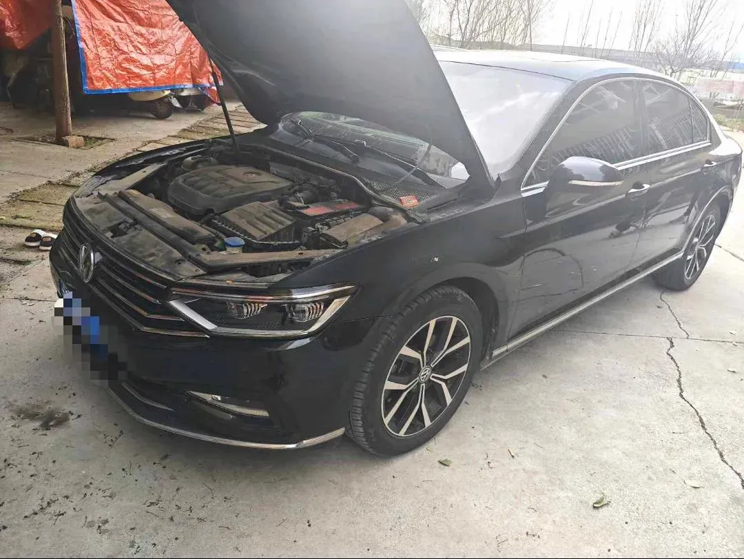 2020 Volkswagen Magotan 2.0T 186HP L4 7DCT,autocango,china used car exporter,china ev exporter,chinese used car exporter,chinese used ev exporter