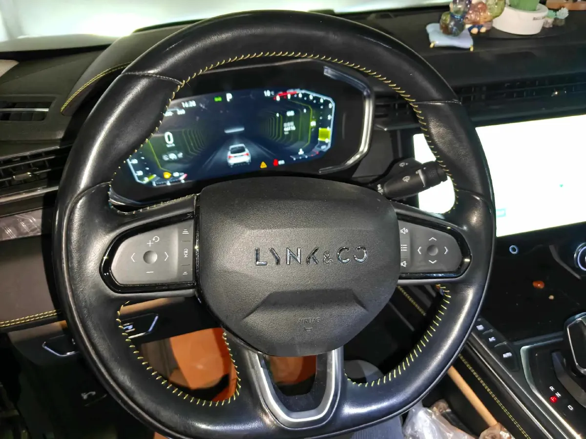 2020 LYNK&CO 05 2.0T 254HP L4 8AT,autocango,china used car exporter,china ev exporter,chinese used car exporter,chinese used ev exporter