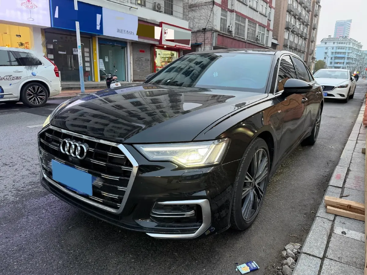 2024 Audi A6L 2.0T 245HP L4 7DCT,autocango,china used car exporter,china ev exporter,chinese used car exporter,chinese used ev exporter