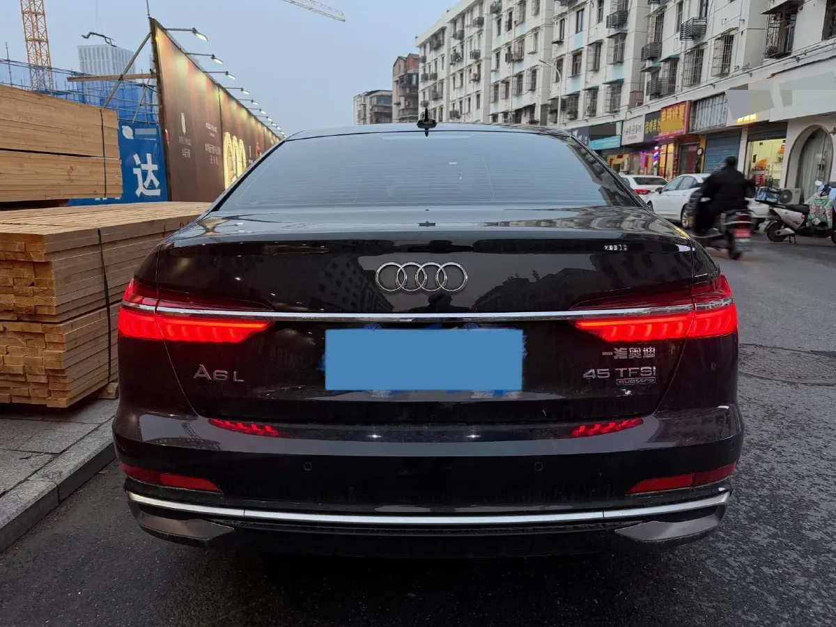 2024 Audi A6L 2.0T 245HP L4 7DCT,autocango,china used car exporter,china ev exporter,chinese used car exporter,chinese used ev exporter
