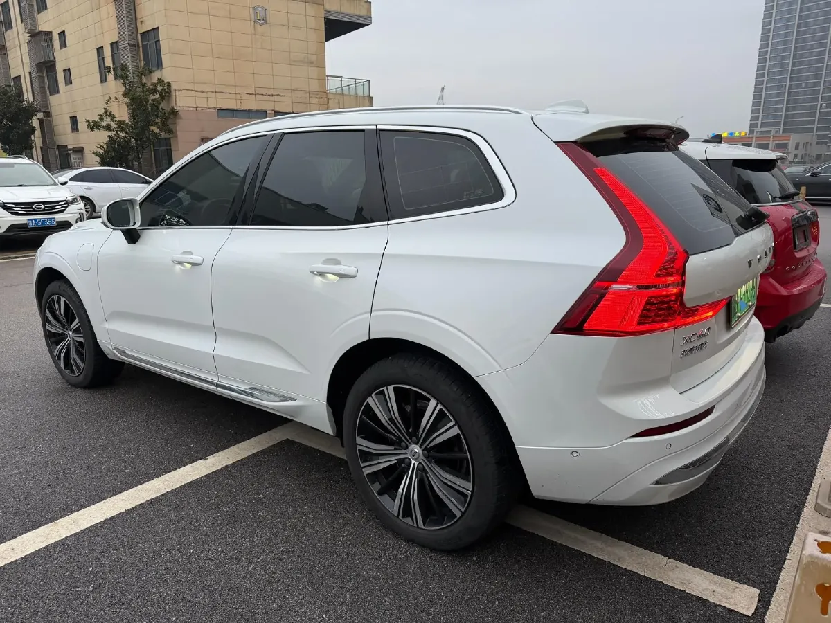 2022 Volvo XC60 PHEV 2.0T 303HP L4 8AT PHEV 11.6KWH,autocango,china used car exporter,china ev exporter,chinese used car exporter,chinese used ev exporter