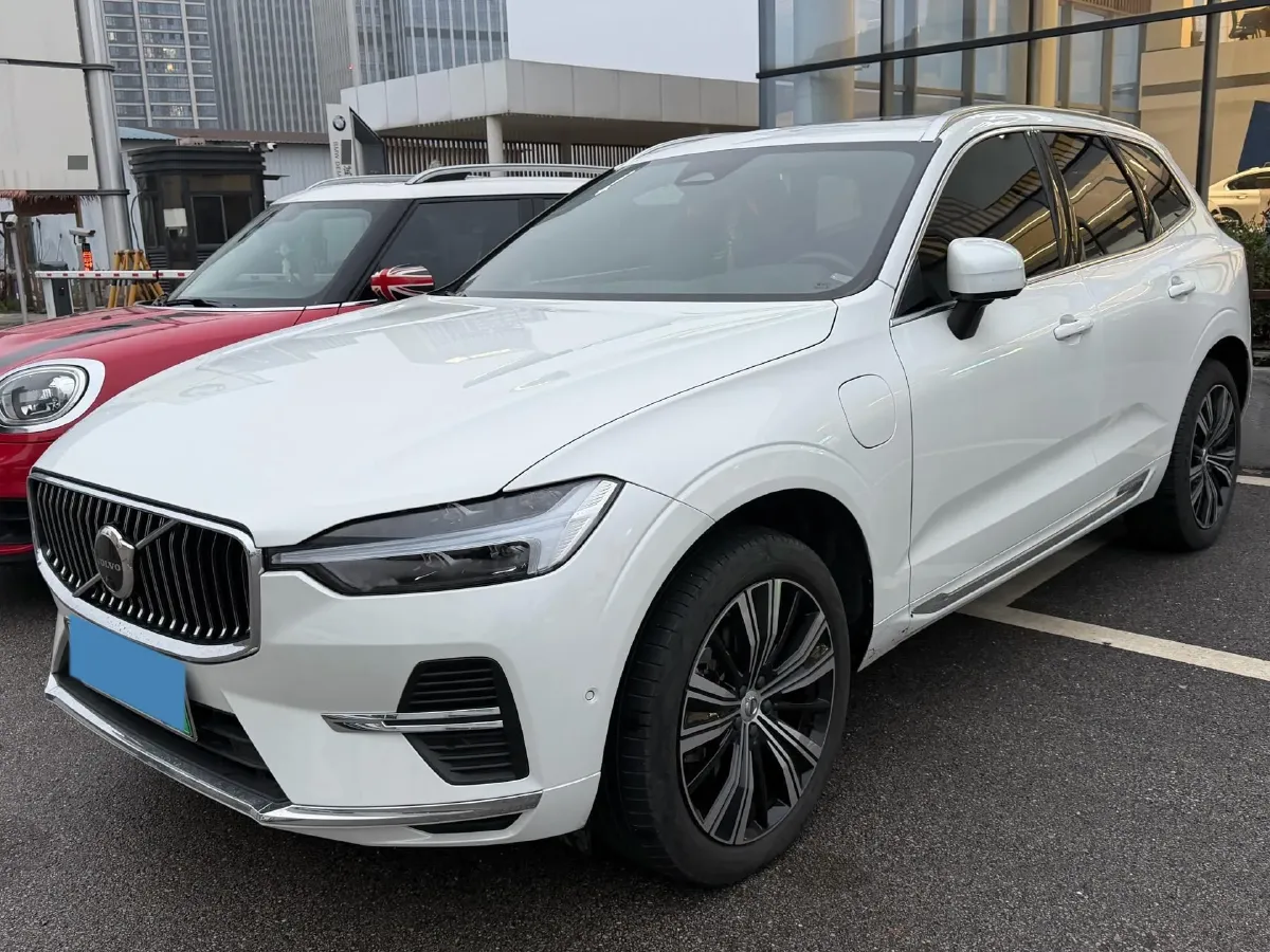 2022 Volvo XC60 PHEV 2.0T 303HP L4 8AT PHEV 11.6KWH,autocango,china used car exporter,china ev exporter,chinese used car exporter,chinese used ev exporter