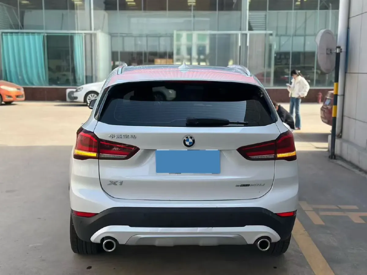 2022 BMW X1 1.5T 140HP L3 7DCT,autocango,china used car exporter,china ev exporter,chinese used car exporter,chinese used ev exporter