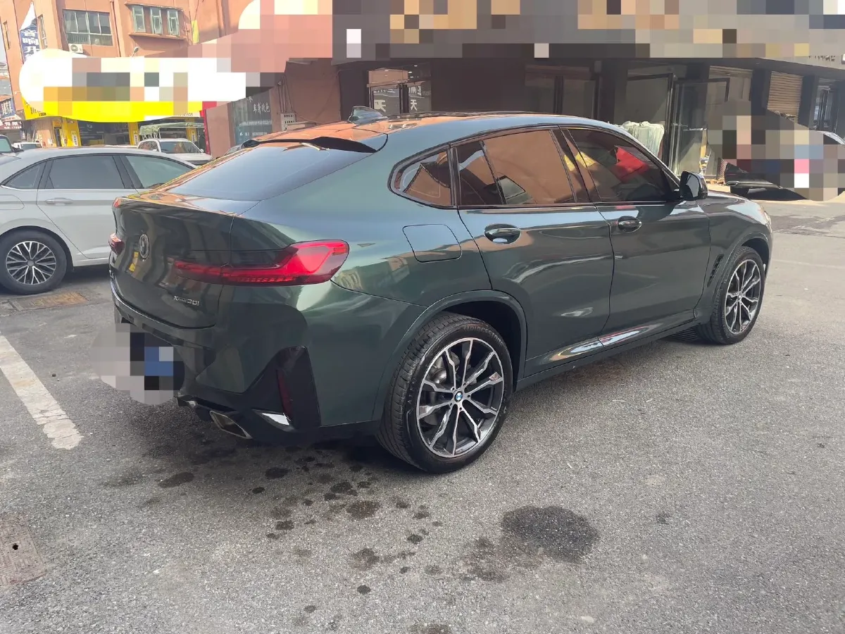 2022 BMW X4 2.0T 245HP L4 8AT,autocango,china used car exporter,china ev exporter,chinese used car exporter,chinese used ev exporter
