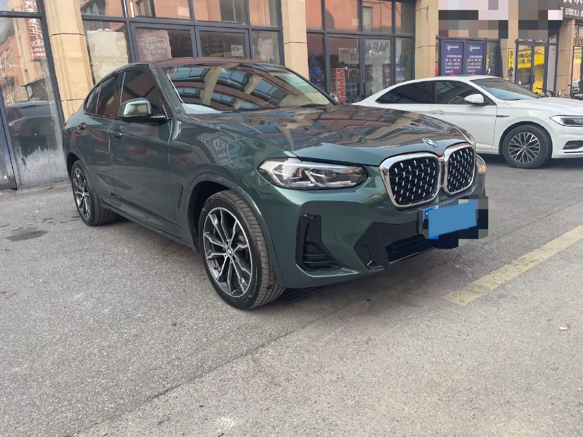2022 BMW X4 2.0T 245HP L4 8AT,autocango,china used car exporter,china ev exporter,chinese used car exporter,chinese used ev exporter