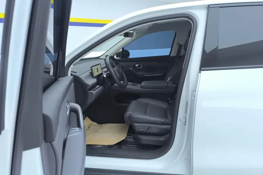 2024 Leapmotor C10 BEV 69.9KWH,autocango,china used car exporter,china ev exporter,chinese used car exporter,chinese used ev exporter