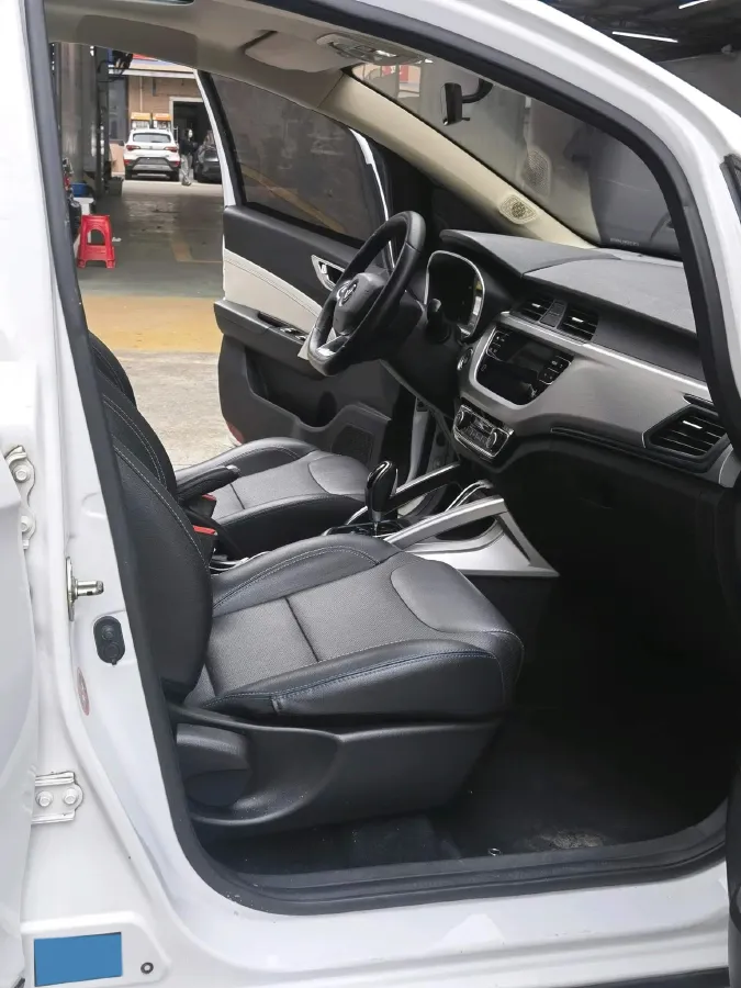 2020 Livan Maple 30X BEV 37KWH,autocango,china used car exporter,china ev exporter,chinese used car exporter,chinese used ev exporter