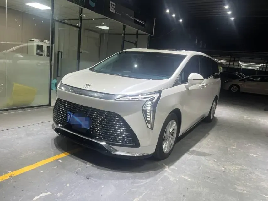 2025 Buick Century 2.0T 237HP L4 9AT,autocango,china used car exporter,china ev exporter,chinese used car exporter,chinese used ev exporter