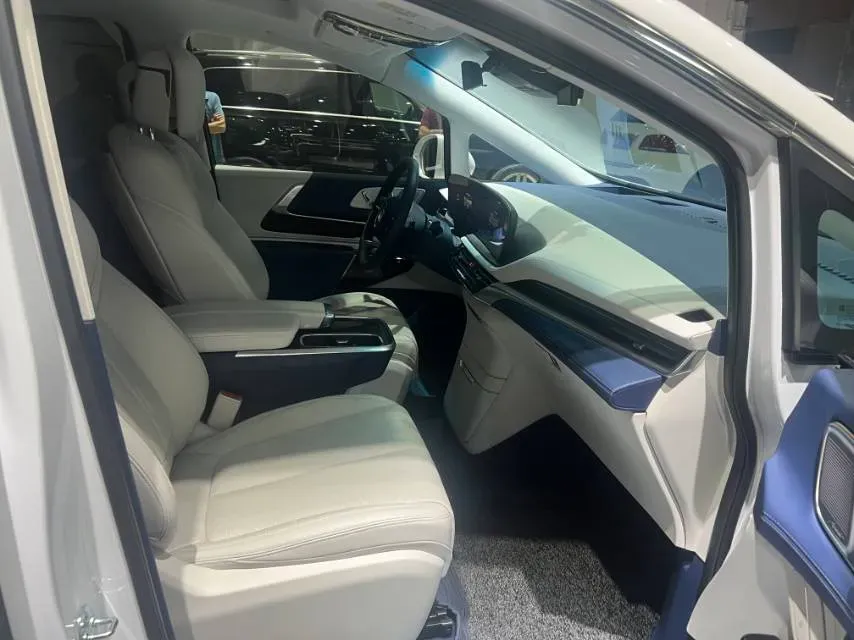 2025 Buick Century 2.0T 237HP L4 9AT,autocango,china used car exporter,china ev exporter,chinese used car exporter,chinese used ev exporter