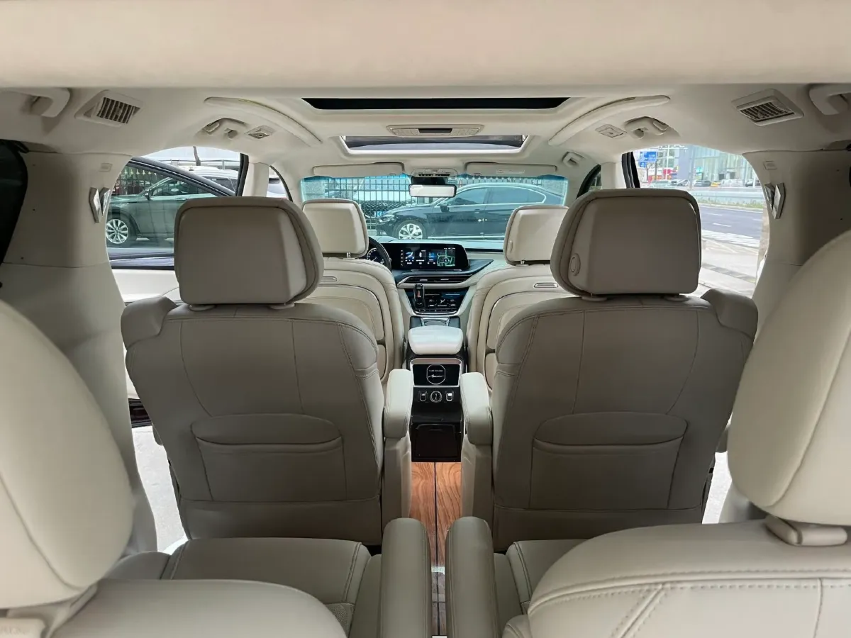 2020 Buick GL8 2.0T 237HP L4 9AT,autocango,china used car exporter,china ev exporter,chinese used car exporter,chinese used ev exporter