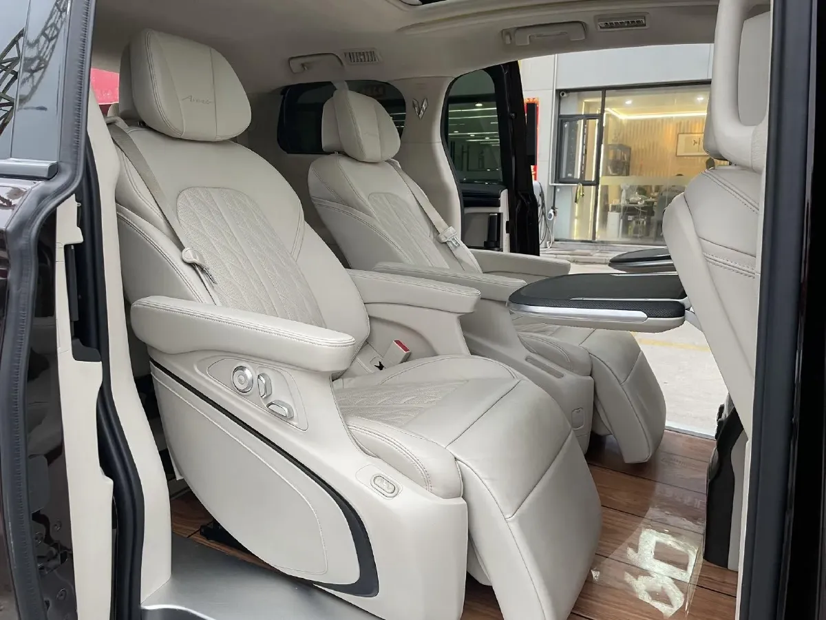 2020 Buick GL8 2.0T 237HP L4 9AT,autocango,china used car exporter,china ev exporter,chinese used car exporter,chinese used ev exporter