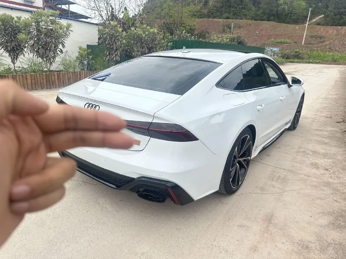 2023 Audi A7 2.0T 265HP L4 7DCT,autocango,china used car exporter,china ev exporter,chinese used car exporter,chinese used ev exporter