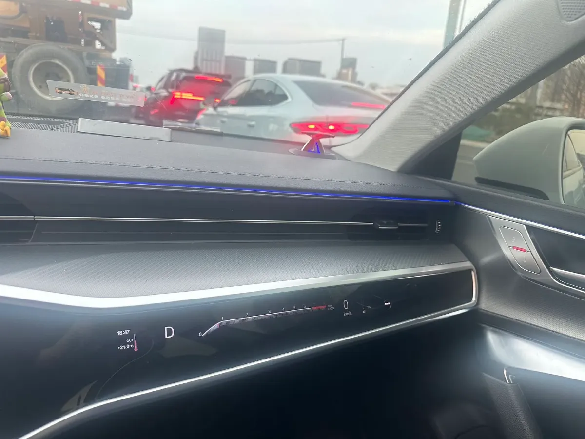 2023 Audi A7 2.0T 265HP L4 7DCT,autocango,china used car exporter,china ev exporter,chinese used car exporter,chinese used ev exporter