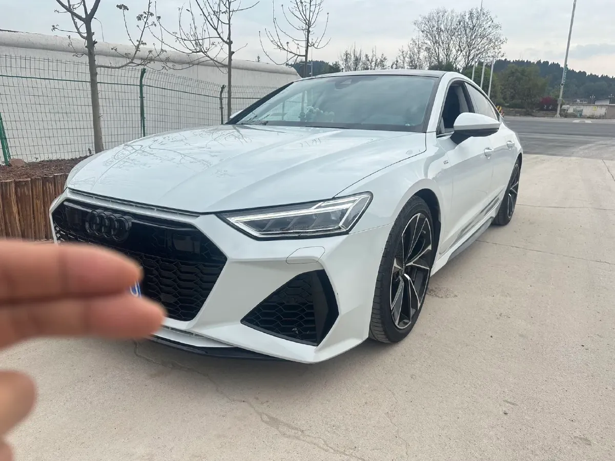 2023 Audi A7 2.0T 265HP L4 7DCT,autocango,china used car exporter,china ev exporter,chinese used car exporter,chinese used ev exporter