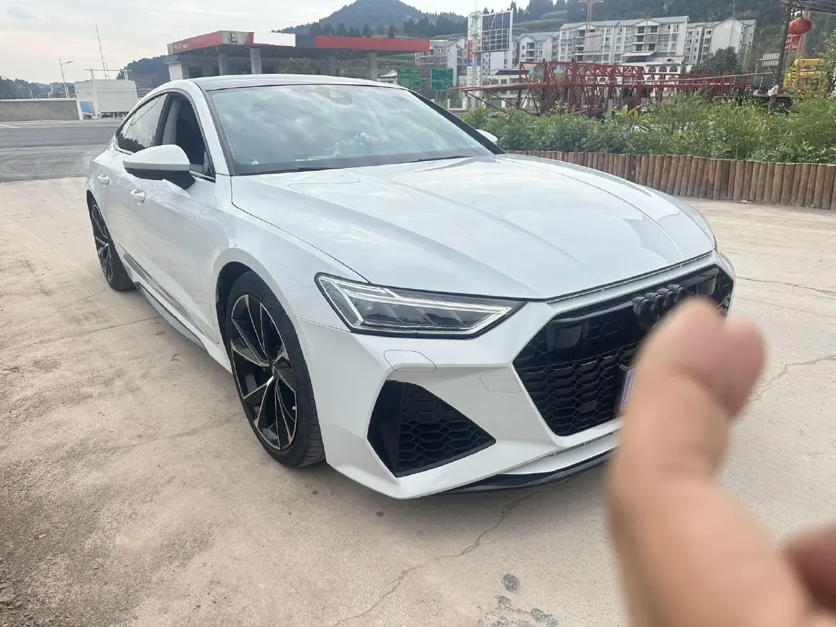 2023 Audi A7 2.0T 265HP L4 7DCT,autocango,china used car exporter,china ev exporter,chinese used car exporter,chinese used ev exporter