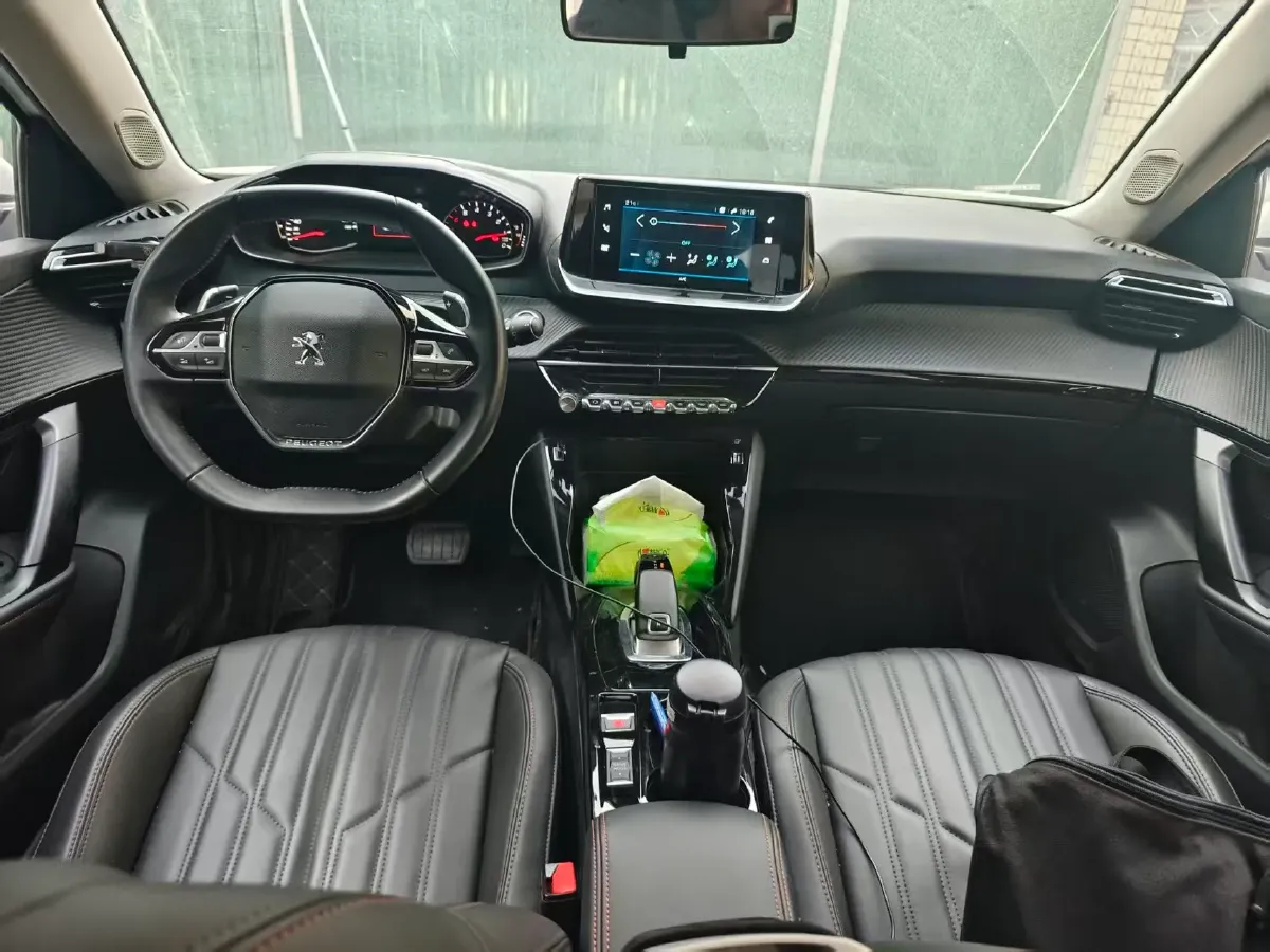 2022 Peugeot 2008 1.2T 136HP L3 6DCT,autocango,china used car exporter,china ev exporter,chinese used car exporter,chinese used ev exporter