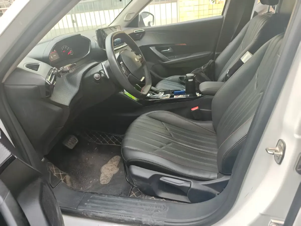 2022 Peugeot 2008 1.2T 136HP L3 6DCT,autocango,china used car exporter,china ev exporter,chinese used car exporter,chinese used ev exporter