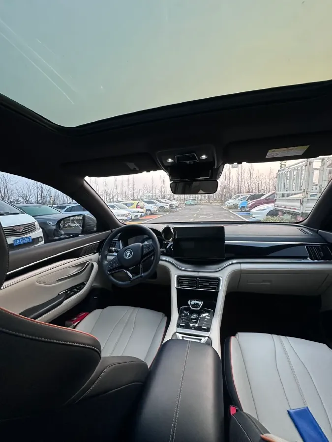 2022 Hyundai Tucson 2.0L 150HP L4 6AT Hybrid,autocango,china used car exporter,china ev exporter,chinese used car exporter,chinese used ev exporter