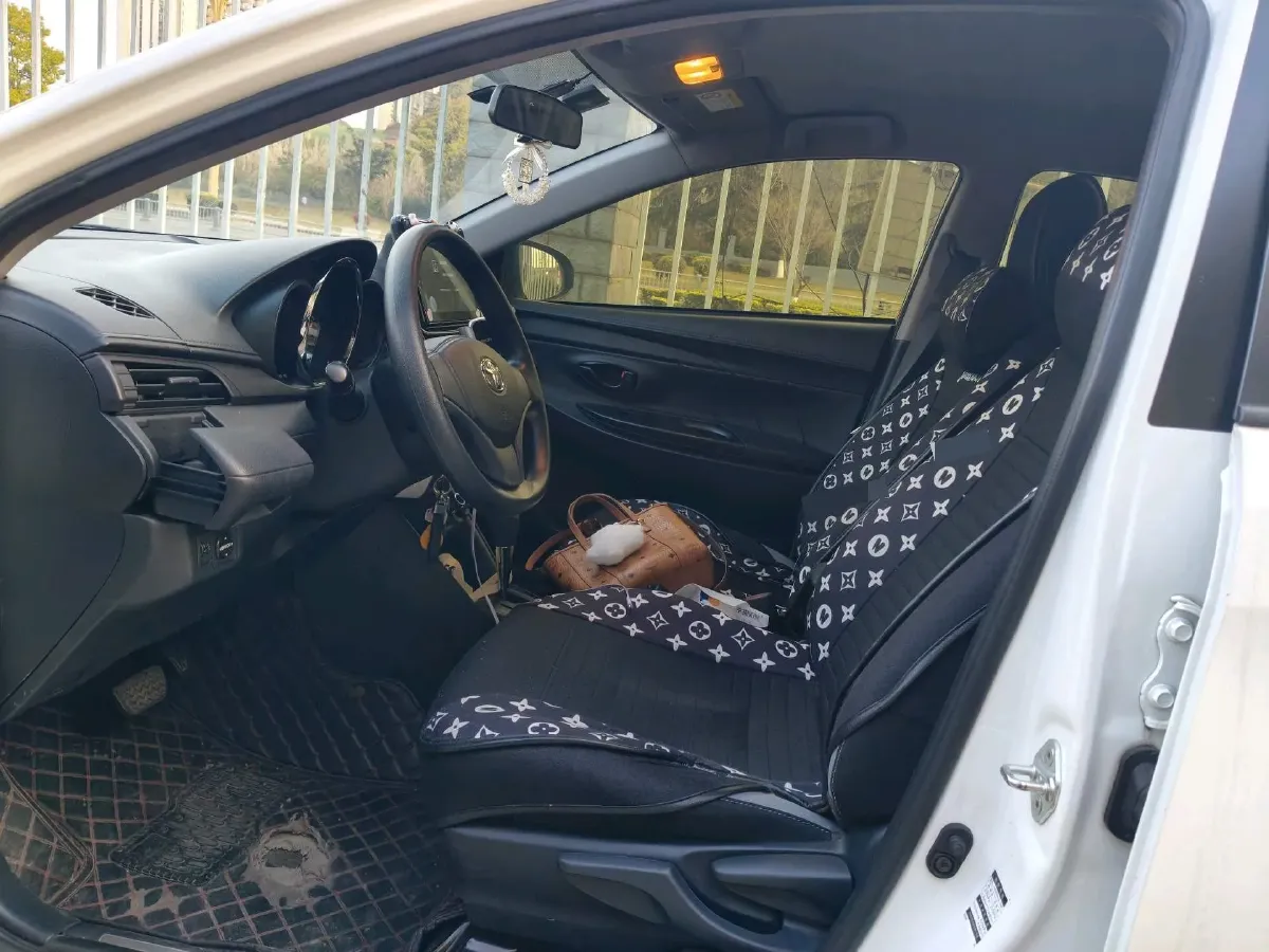 2021 Toyota Yaris L 1.5L 112HP L4 CVT,autocango,china used car exporter,china ev exporter,chinese used car exporter,chinese used ev exporter