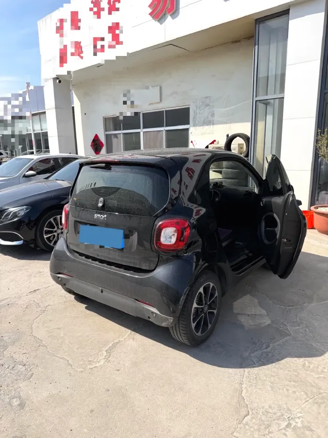2017 Smart smart fortwo 1.0L 71HP L3 6DCT,autocango,china used car exporter,china ev exporter,chinese used car exporter,chinese used ev exporter