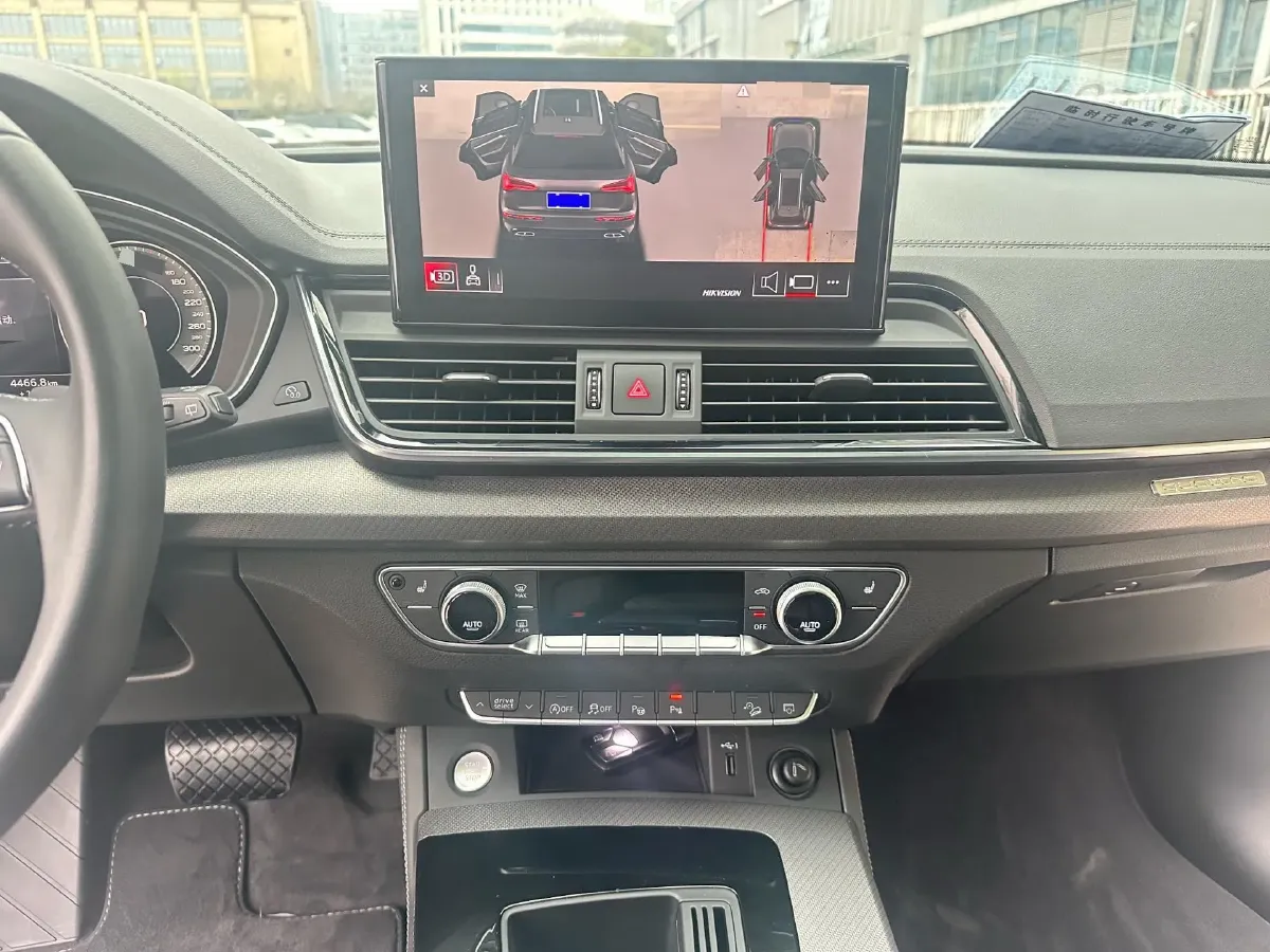 2022 Audi Q5L 2.0T 190HP L4 7DCT,autocango,china used car exporter,china ev exporter,chinese used car exporter,chinese used ev exporter