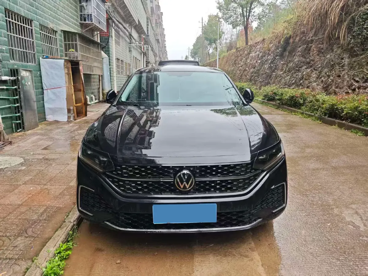 2025 Volkswagen Passat 2.0T 220HP L4 7DCT,autocango,china used car exporter,china ev exporter,chinese used car exporter,chinese used ev exporter