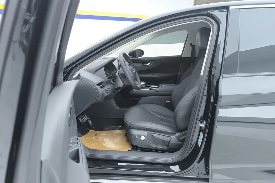 2023 HongQi E-QM5 BEV 54KWH,autocango,china used car exporter,china ev exporter,chinese used car exporter,chinese used ev exporter