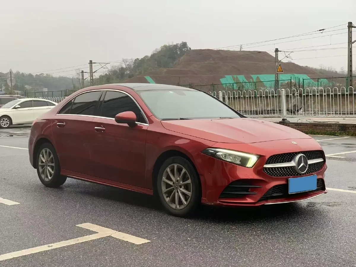 2020 Mercedes-Benz A Class 1.3T 163HP L4 7DCT,autocango,china used car exporter,china ev exporter,chinese used car exporter,chinese used ev exporter