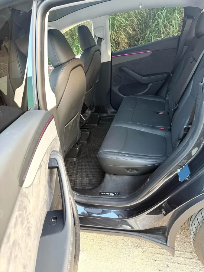 2025 Tesla Model Y BEV 78.4KWH,autocango,china used car exporter,china ev exporter,chinese used car exporter,chinese used ev exporter