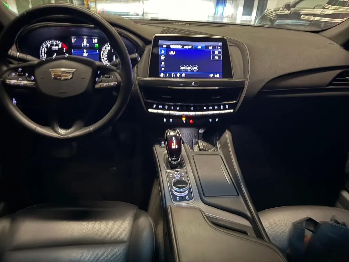 2022 Cadillac CT5 2.0T 237HP L4 10AT,autocango,china used car exporter,china ev exporter,chinese used car exporter,chinese used ev exporter