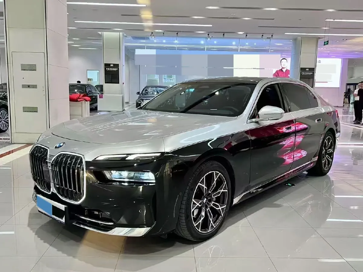 2023 BMW 7 Series 3.0T 272HP L6 8AT,autocango,china used car exporter,china ev exporter,chinese used car exporter,chinese used ev exporter