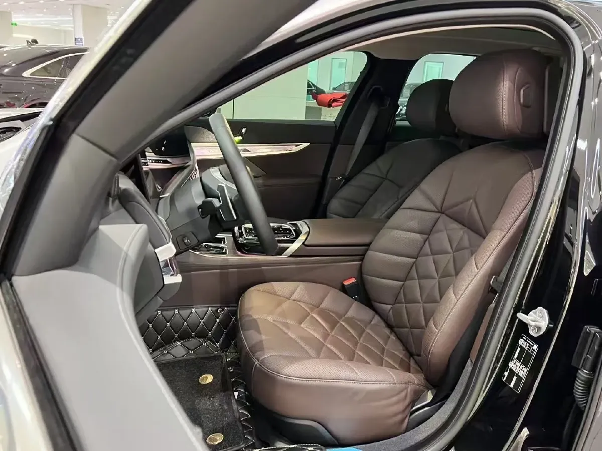 2023 BMW 7 Series 3.0T 272HP L6 8AT,autocango,china used car exporter,china ev exporter,chinese used car exporter,chinese used ev exporter