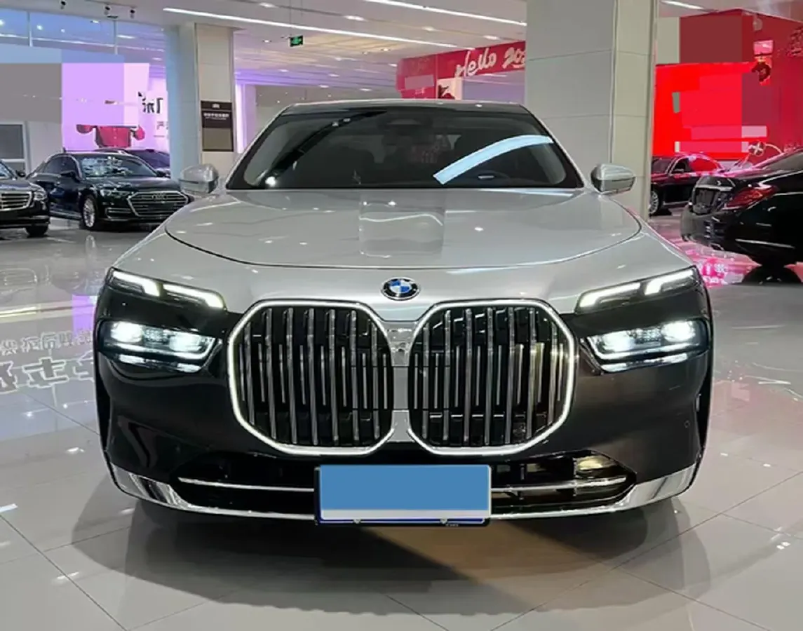 2023 BMW 7 Series 3.0T 272HP L6 8AT,autocango,china used car exporter,china ev exporter,chinese used car exporter,chinese used ev exporter