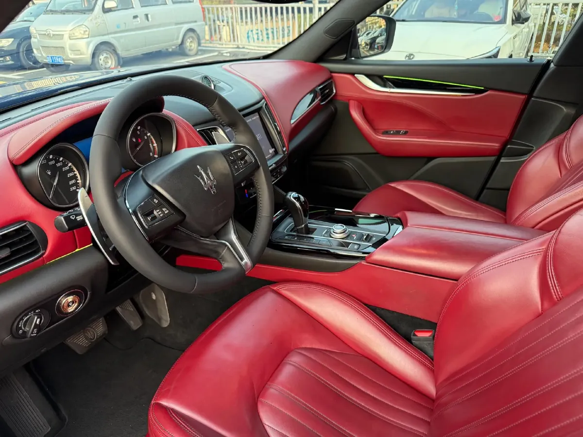 2018 Maserati Levante 3.0T 350HP V6 8AT,autocango,china used car exporter,china ev exporter,chinese used car exporter,chinese used ev exporter