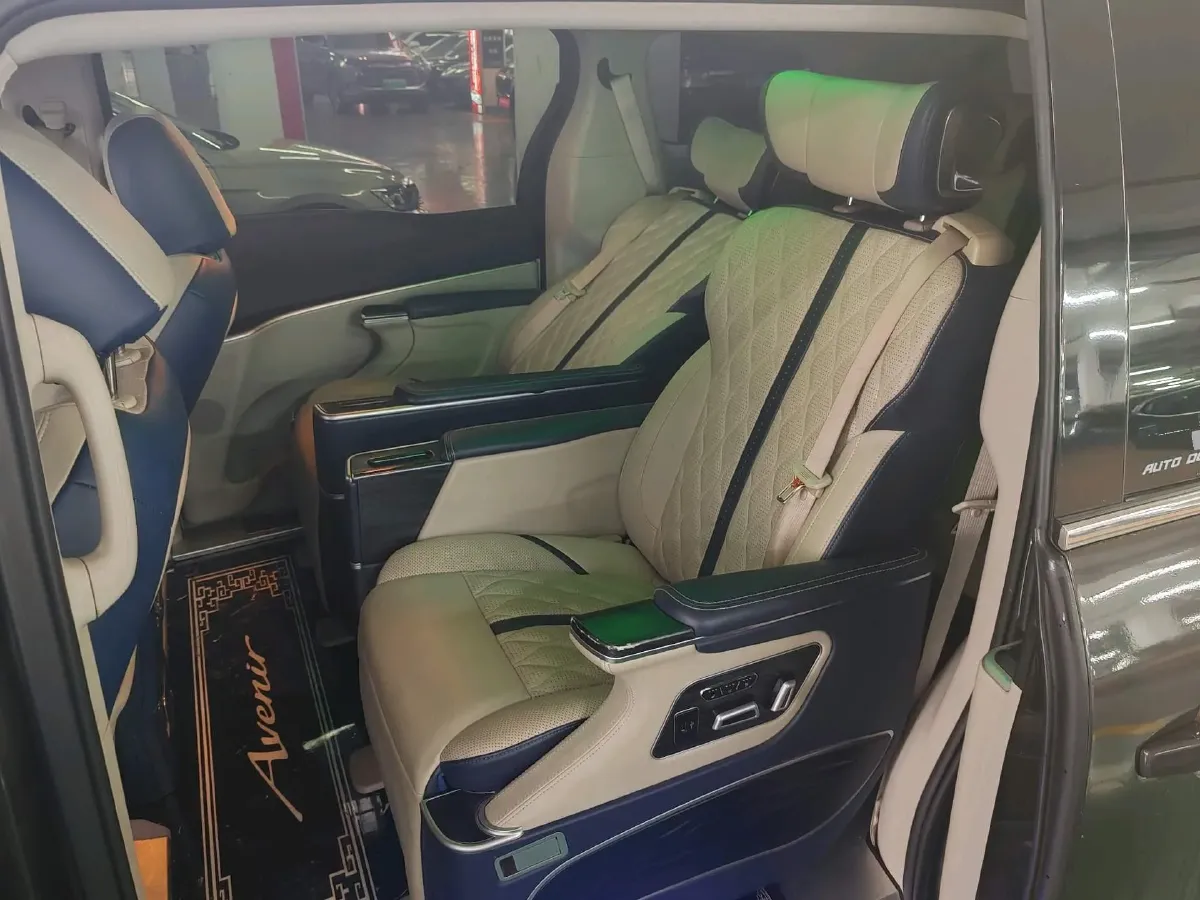 2021 Buick GL8 2.0T 237HP L4 9AT,autocango,china used car exporter,china ev exporter,chinese used car exporter,chinese used ev exporter