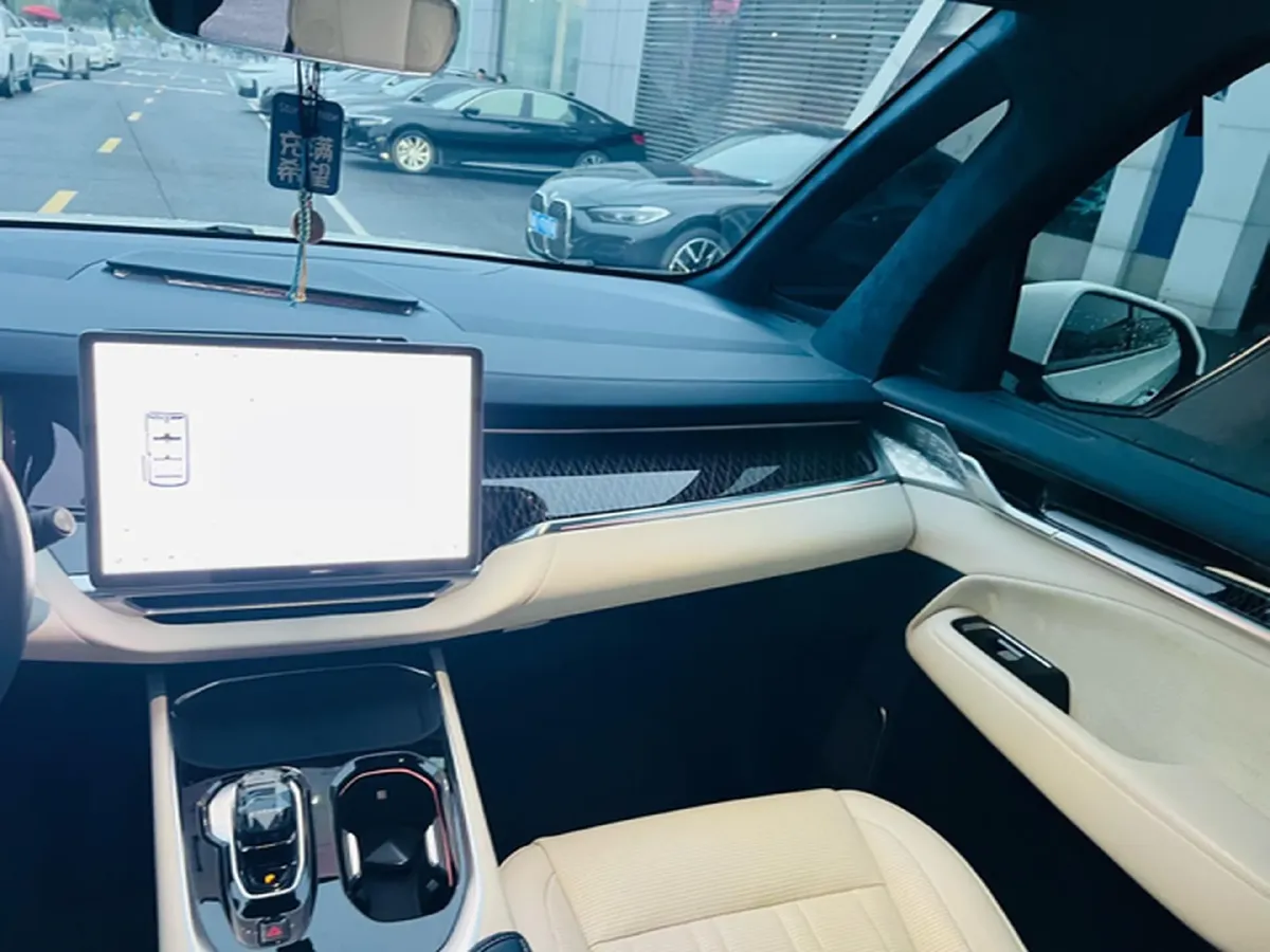 2024 Zeekr 009 BEV 108KWH,autocango,china used car exporter,china ev exporter,chinese used car exporter,chinese used ev exporter