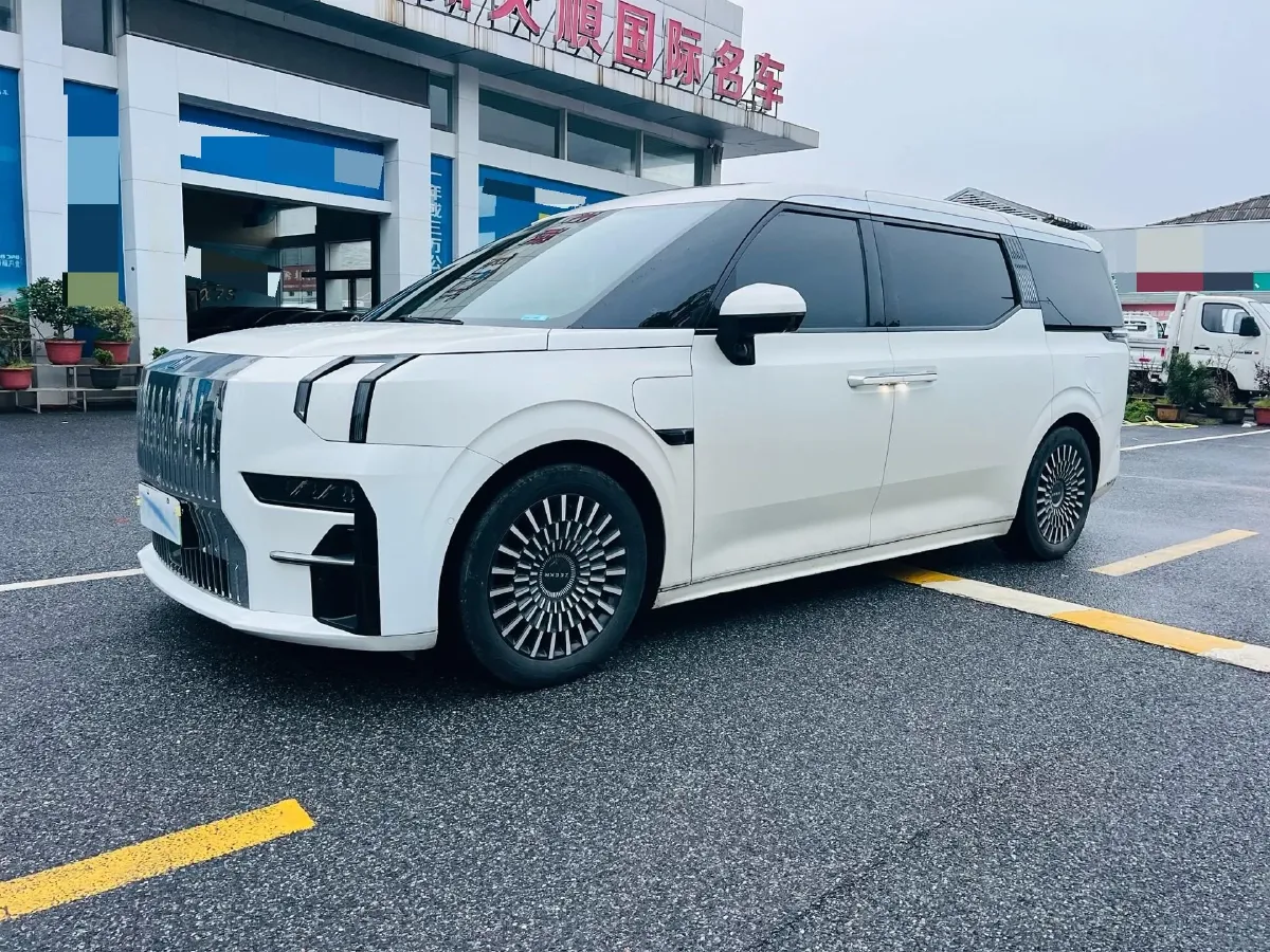 2024 Zeekr 009 BEV 108KWH,autocango,china used car exporter,china ev exporter,chinese used car exporter,chinese used ev exporter