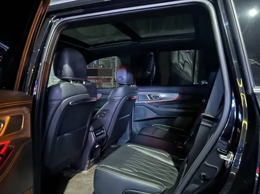 2022 GAC Trumpchi GS8 2.0T 252HP L4 8AT,autocango,china used car exporter,china ev exporter,chinese used car exporter,chinese used ev exporter