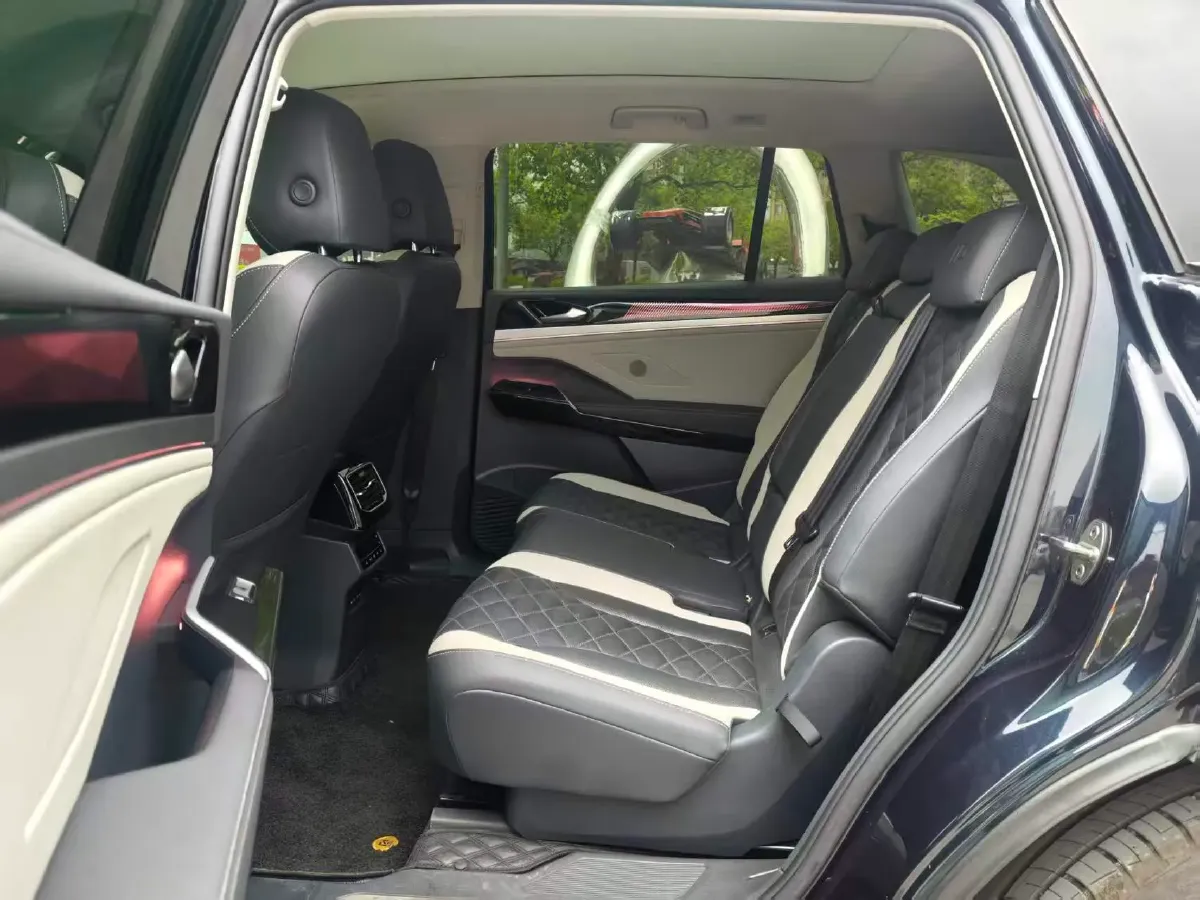 2021 Volkswagen ID.6 Crozz BEV 84.8KWH,autocango,china used car exporter,china ev exporter,chinese used car exporter,chinese used ev exporter