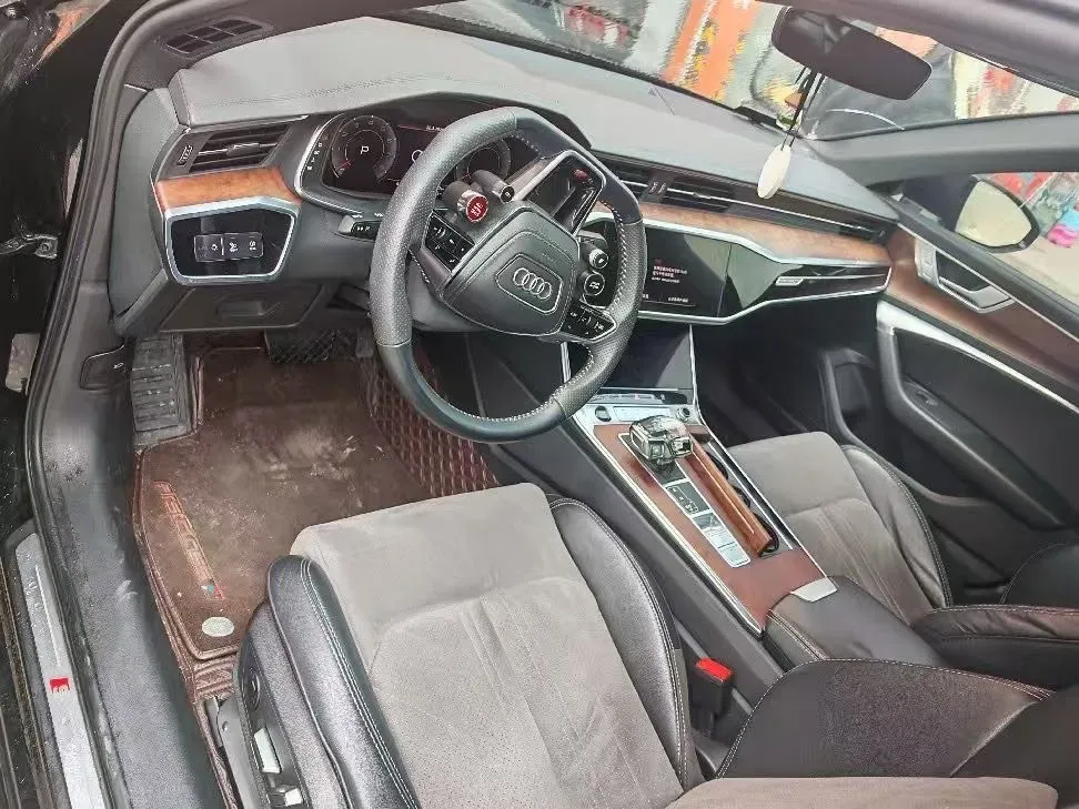 2023 Audi A6L 2.0T 245HP L4 7DCT,autocango,china used car exporter,china ev exporter,chinese used car exporter,chinese used ev exporter