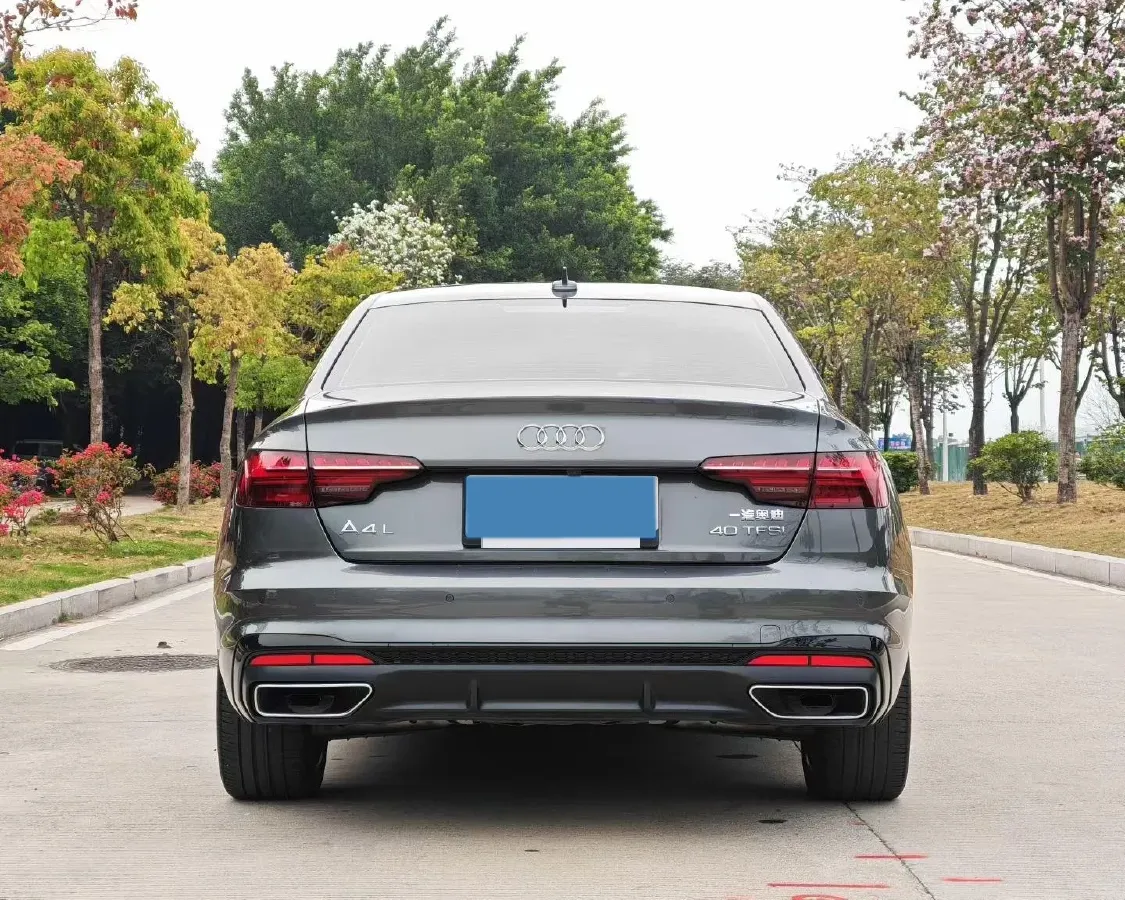 2020 Audi A4L 2.0T 190HP L4 7DCT,autocango,china used car exporter,china ev exporter,chinese used car exporter,chinese used ev exporter