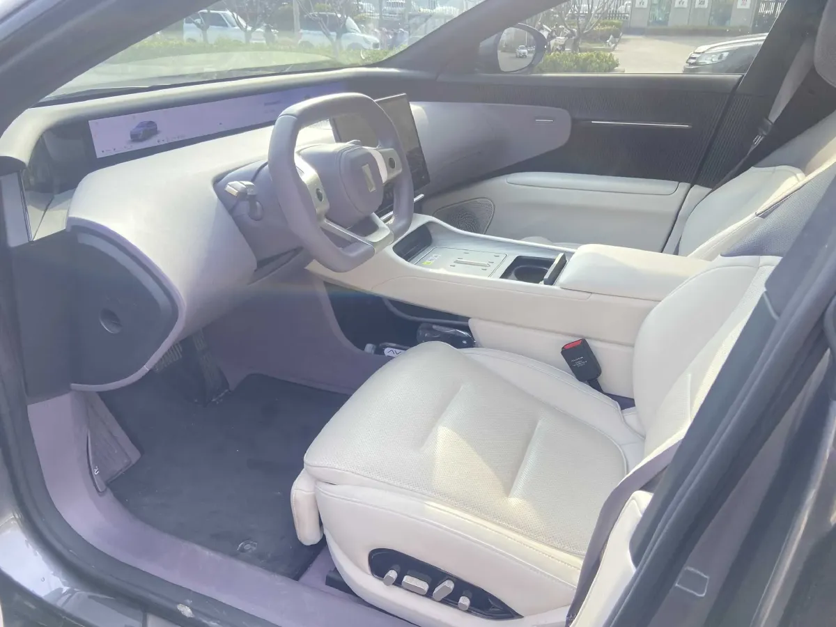 2025 Avatr 12 1.5T 156HP L4 REEV 39.05KWH,autocango,china used car exporter,china ev exporter,chinese used car exporter,chinese used ev exporter