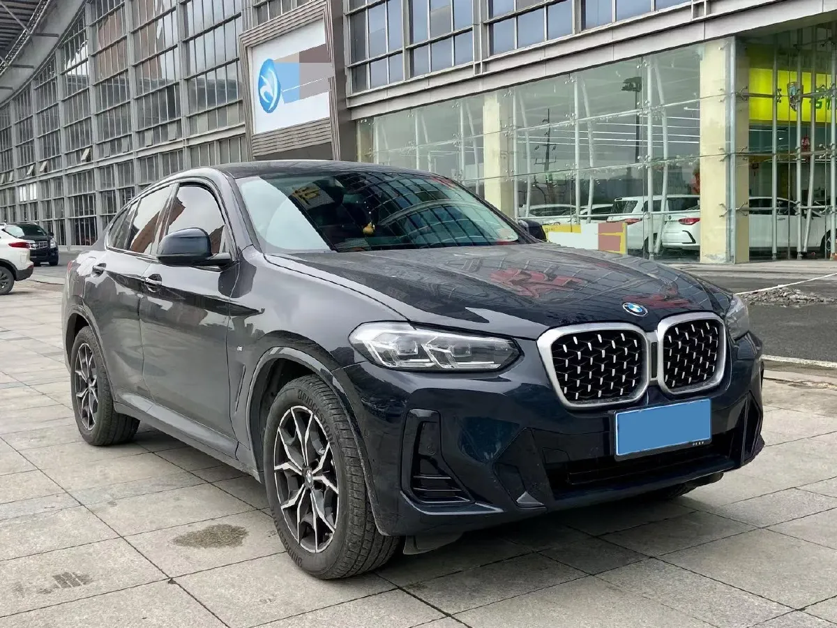 2022 BMW X4 2.0T 245HP L4 8AT,autocango,china used car exporter,china ev exporter,chinese used car exporter,chinese used ev exporter