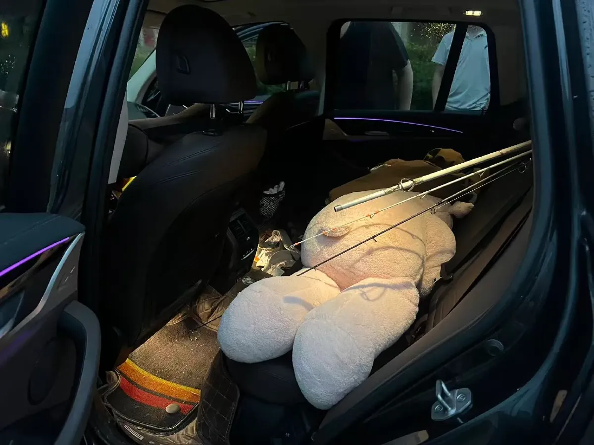 2020 Volvo XC60 2.0T 254HP L4 8AT,autocango,china used car exporter,china ev exporter,chinese used car exporter,chinese used ev exporter