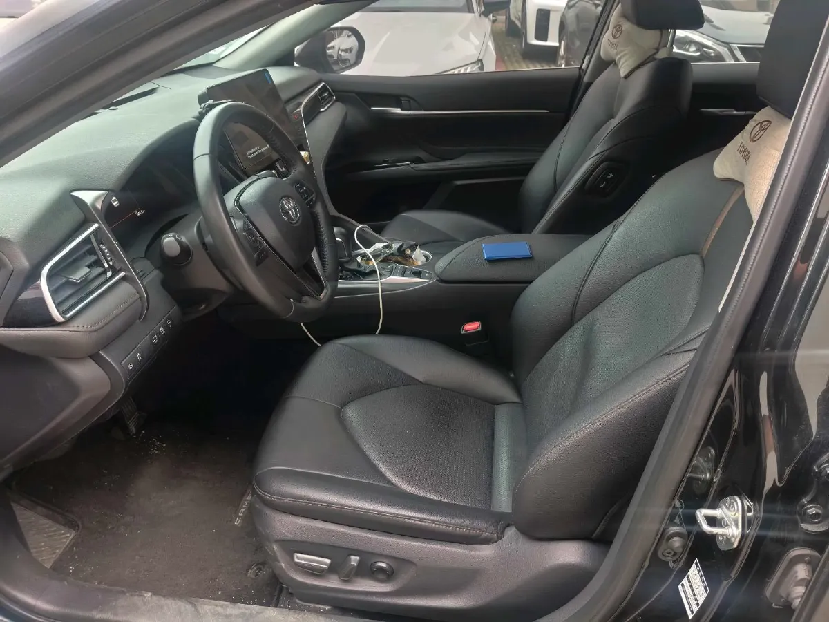 2023 Toyota Camry 2.5L 207HP L4 8AT,autocango,china used car exporter,china ev exporter,chinese used car exporter,chinese used ev exporter