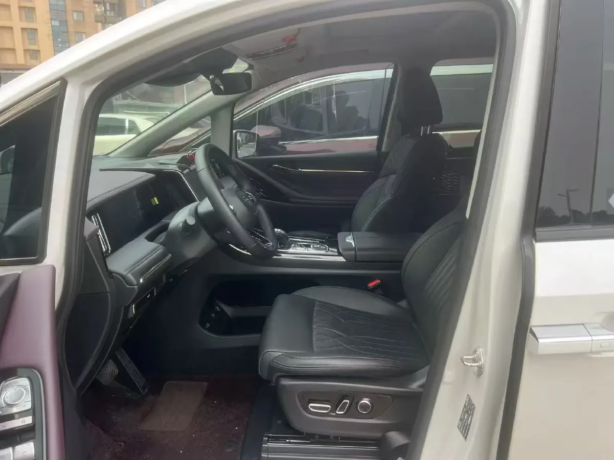 2024 GAC Trumpchi M8 2.0T 252HP L4 8AT,autocango,china used car exporter,china ev exporter,chinese used car exporter,chinese used ev exporter