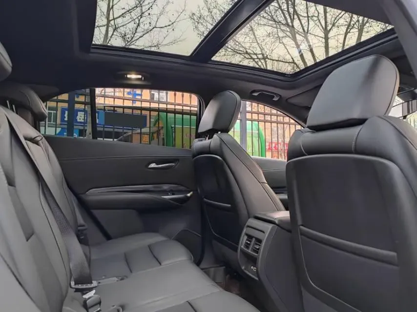 2021 Cadillac XT4 2.0T 237HP L4 9AT,autocango,china used car exporter,china ev exporter,chinese used car exporter,chinese used ev exporter