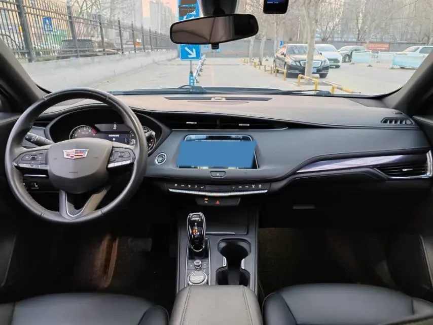 2021 Cadillac XT4 2.0T 237HP L4 9AT,autocango,china used car exporter,china ev exporter,chinese used car exporter,chinese used ev exporter