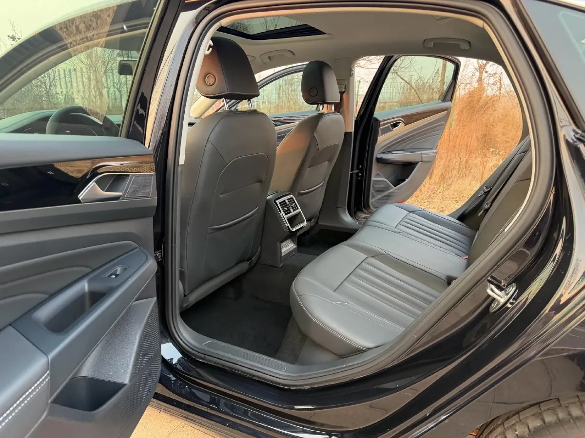 2022 Volkswagen Lamando 1.4T 150HP L4 7DCT,autocango,china used car exporter,china ev exporter,chinese used car exporter,chinese used ev exporter