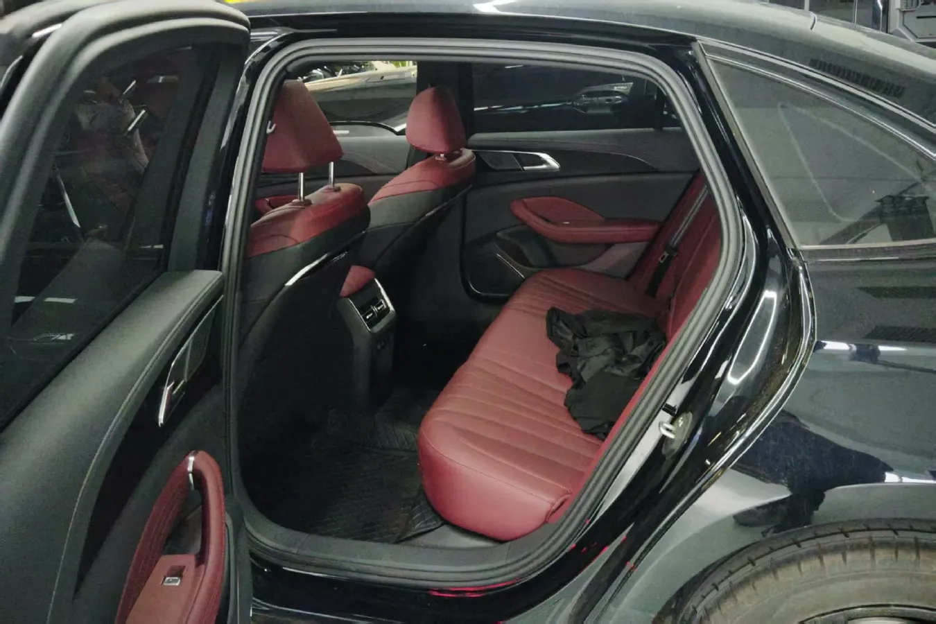 2025 HongQi H5 1.5T 169HP L4 7DCT,autocango,china used car exporter,china ev exporter,chinese used car exporter,chinese used ev exporter